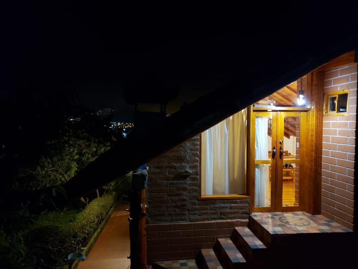 Atallaro Hospedaje Otavalo Bilik gambar