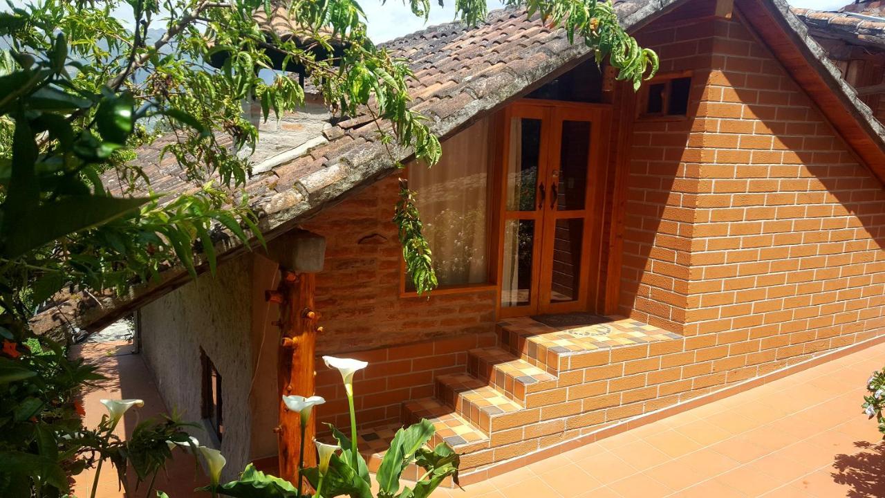 Atallaro Hospedaje Otavalo Luaran gambar